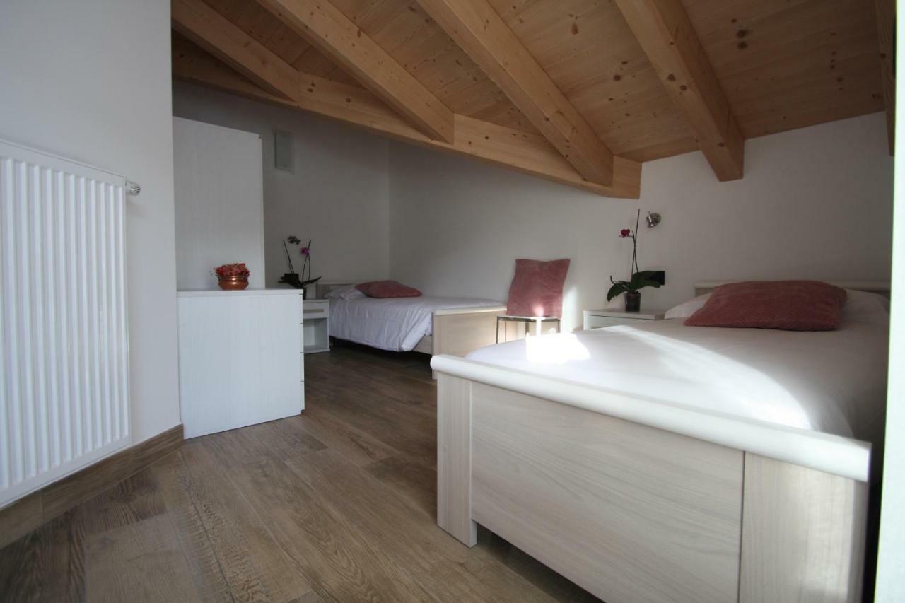 Casa Ai Stabli Apartment Mezzana  Luaran gambar