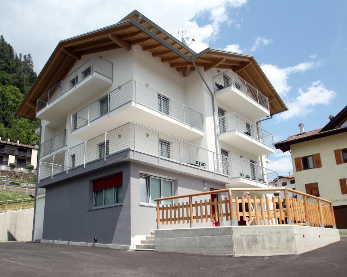 Casa Ai Stabli Apartment Mezzana  Luaran gambar