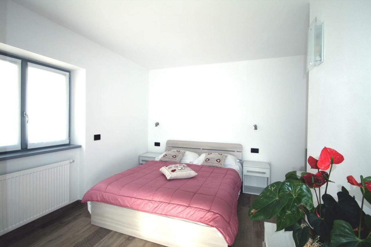 Casa Ai Stabli Apartment Mezzana  Luaran gambar
